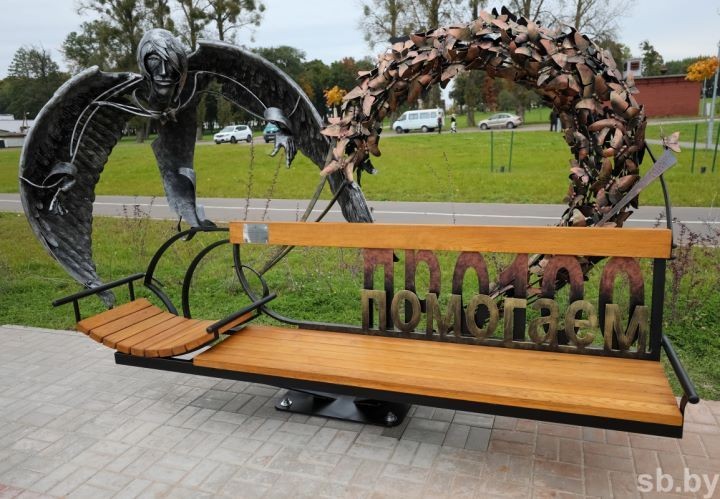 «Скамейка милосердия» появилась в Бресте