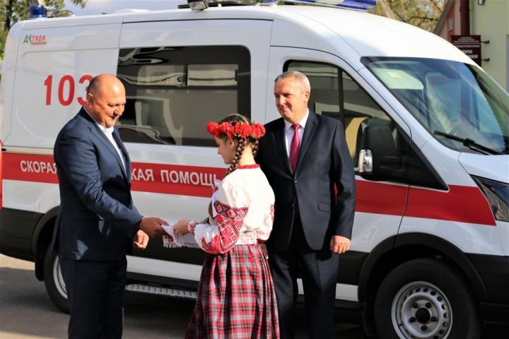 Новый автомобиль «скорой помощи» подарил Высоковской городской больнице ООО «Агропродукт»