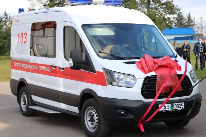 Новый автомобиль «скорой помощи» подарил Высоковской городской больнице ООО «Агропродукт»