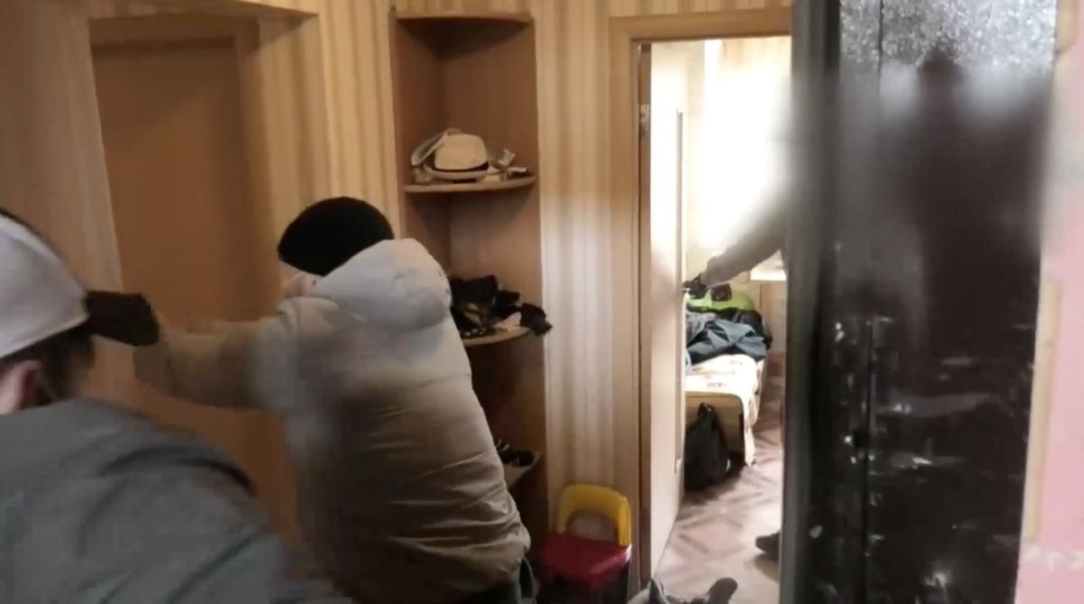 В минской квартире произошла перестрелка. Погиб сотрудник КГБ и стрелявший в него