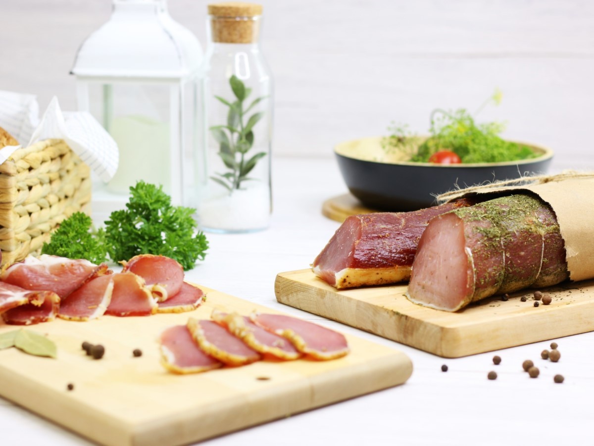 «Вкусно во все времена!» Новый фирменный магазин мясной продукции «Пачастунак з Ваўкавыска» открылся в Бресте