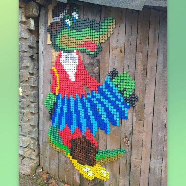 На Чебурашку ушло два года! Герои мультиков из крышечек «поселились» в Брестском районе