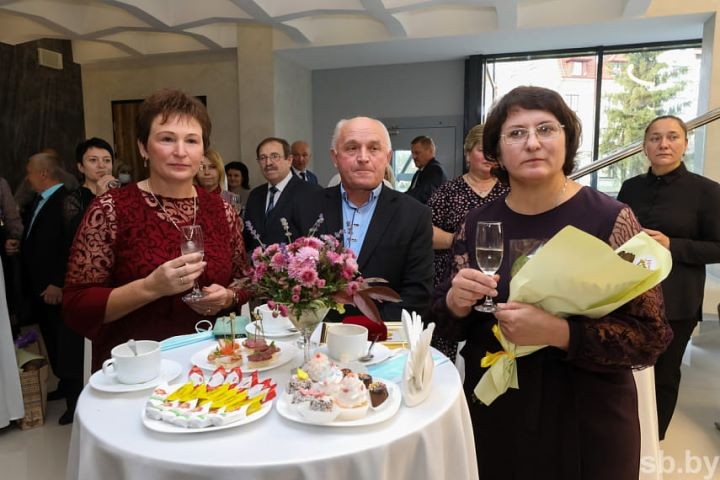 Лучшим педагогам Брестчины вручили высокие награды накануне профессионального праздника