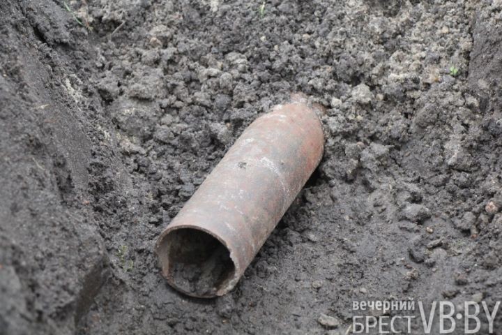 Жители улицы Пугачевской после обильных дождей становятся заложниками своих подворий