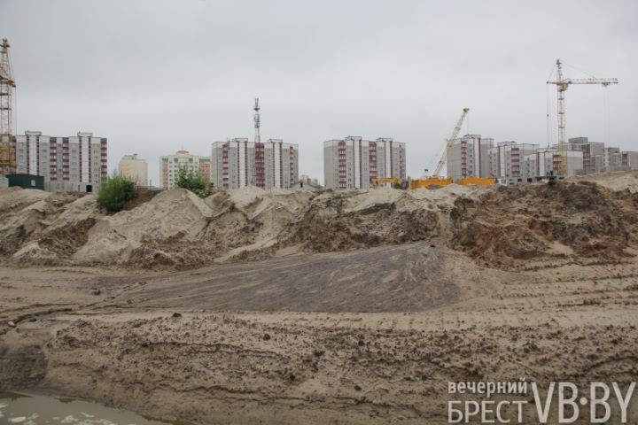 Жители улицы Пугачевской после обильных дождей становятся заложниками своих подворий