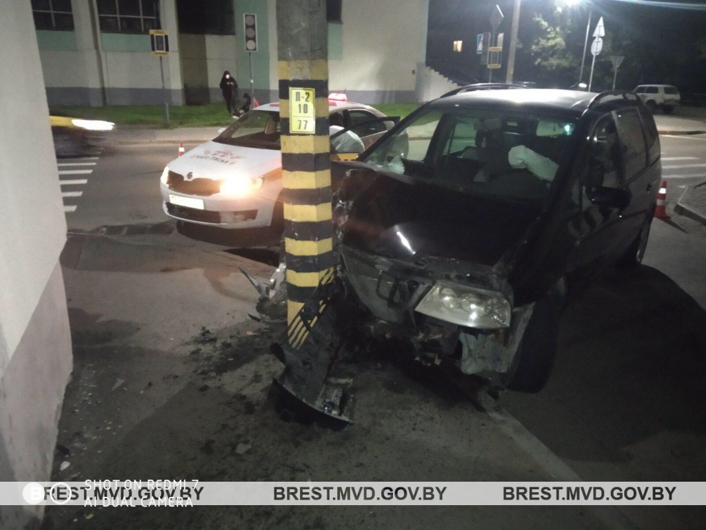 В результате ДТП в Пинске пострадала 9-летняя девочка