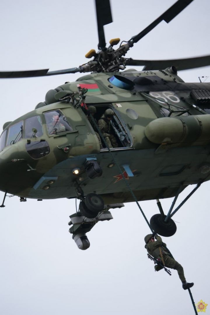 На полигоне под Брестом разведчики выполнили задачи многоэтапного упражнения «Штурм здания»