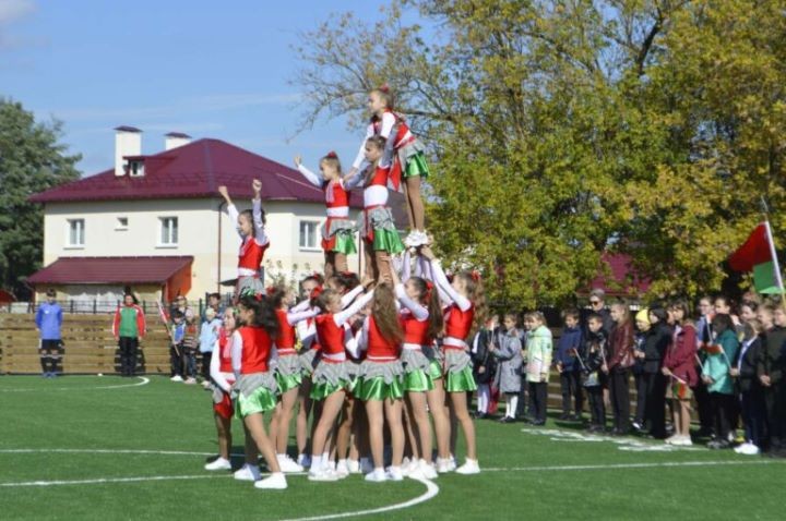 В Малорите торжественно открыли мини-футбольное поле