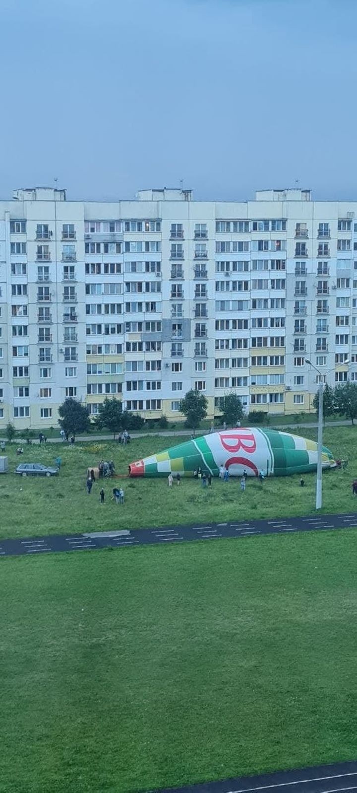 Что это было? В минском микрорайоне Сухарево приземлился воздушный шар