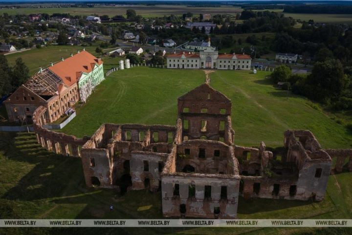 Ружанский дворцовый комплекс - одна из крупнейших магнатских резиденций XVII-XVIII веков в Беларуси