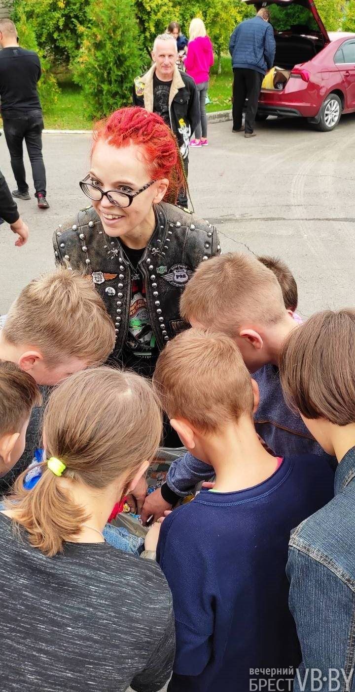 Шанс для Кости. Мотоциклисты из «Route Р98» помогают больному мальчику из Кобрина и социально-педагогическому центру Пружанского района