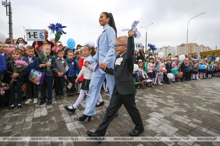 В Барановичах открыли самую большую школу в городе