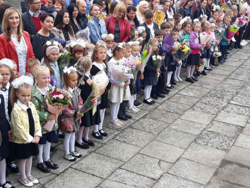 В Минобре рассказали, выгонят ли с уроков учеников не в школьной форме