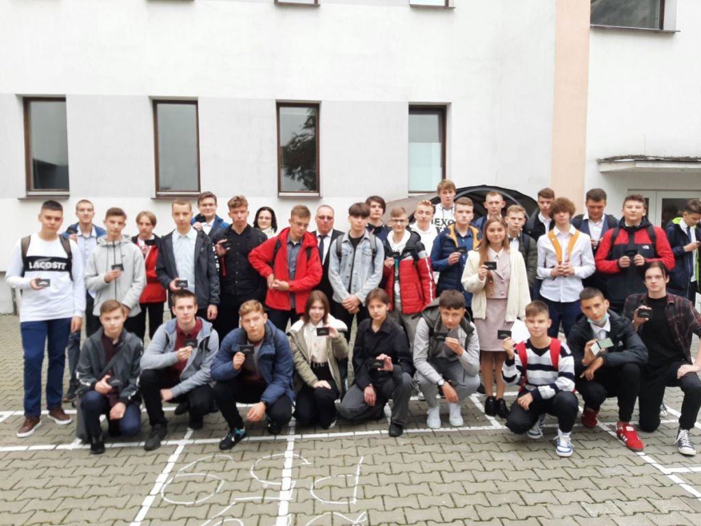 Сегодня школьный звонок звенел и в Ленинском районе города Бреста