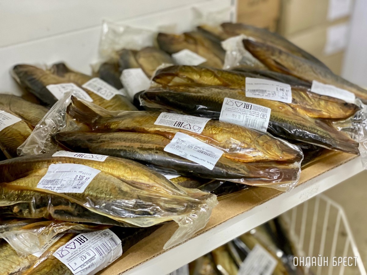 В дискаунтере «Светофор» на Приграничной, район Козлович в Бресте, большое пополнение товара по низким ценам: мясо, рыба, сладости, бакалея, хозтовары