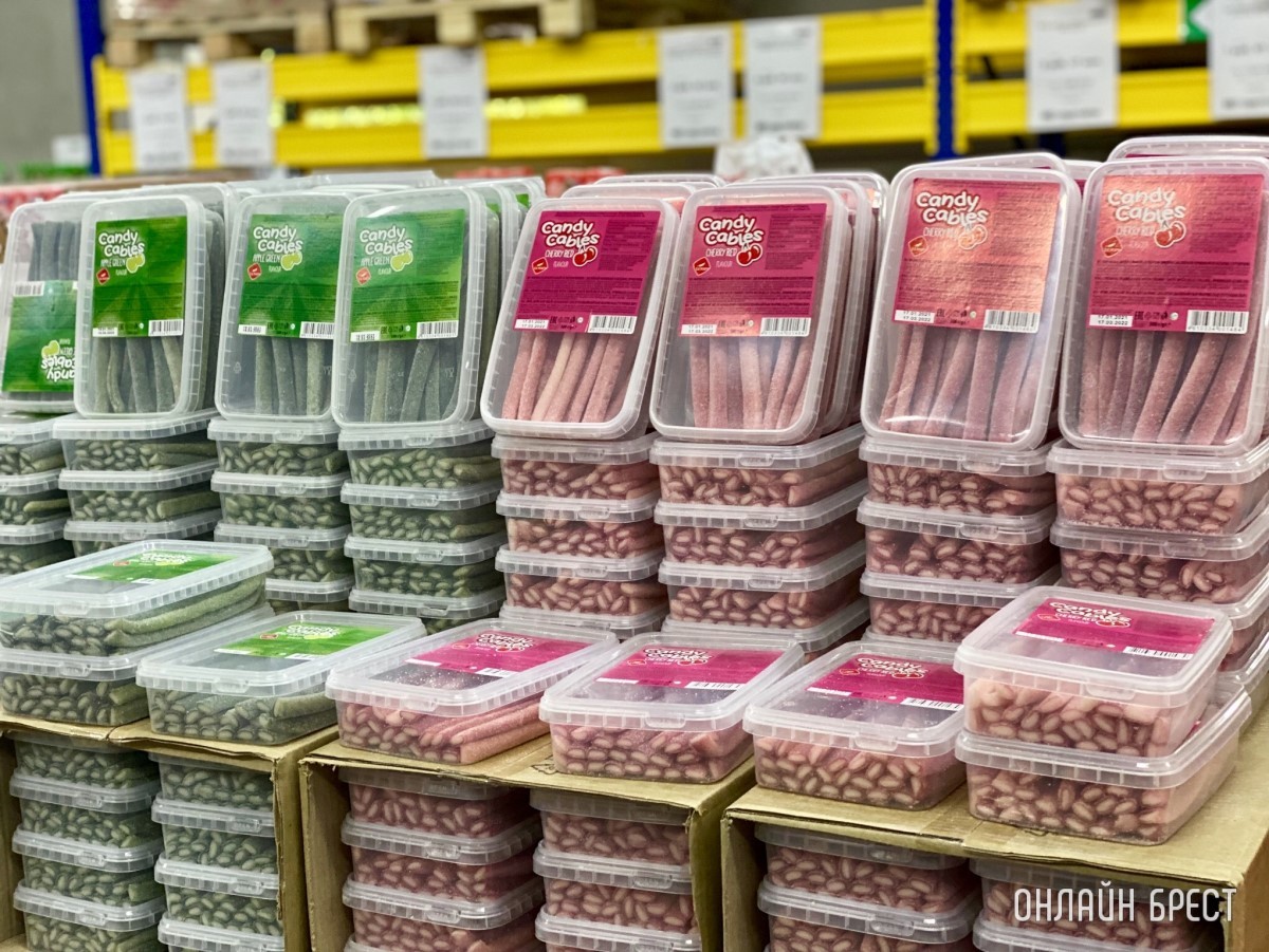 В дискаунтере «Светофор» на Приграничной, район Козлович в Бресте, большое пополнение товара по низким ценам: мясо, рыба, сладости, бакалея, хозтовары