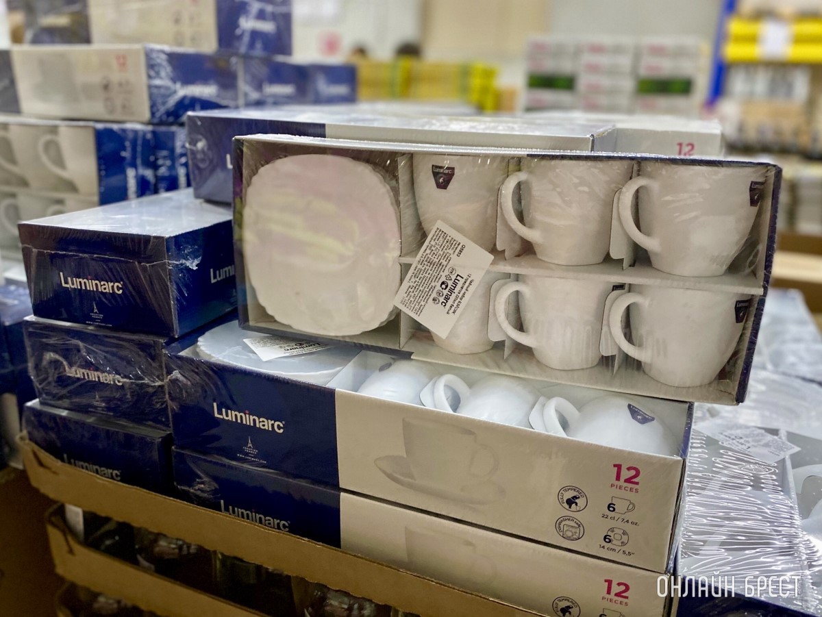 В дискаунтере «Светофор» на Приграничной, район Козлович в Бресте, большое пополнение товара по низким ценам: мясо, рыба, сладости, бакалея, хозтовары