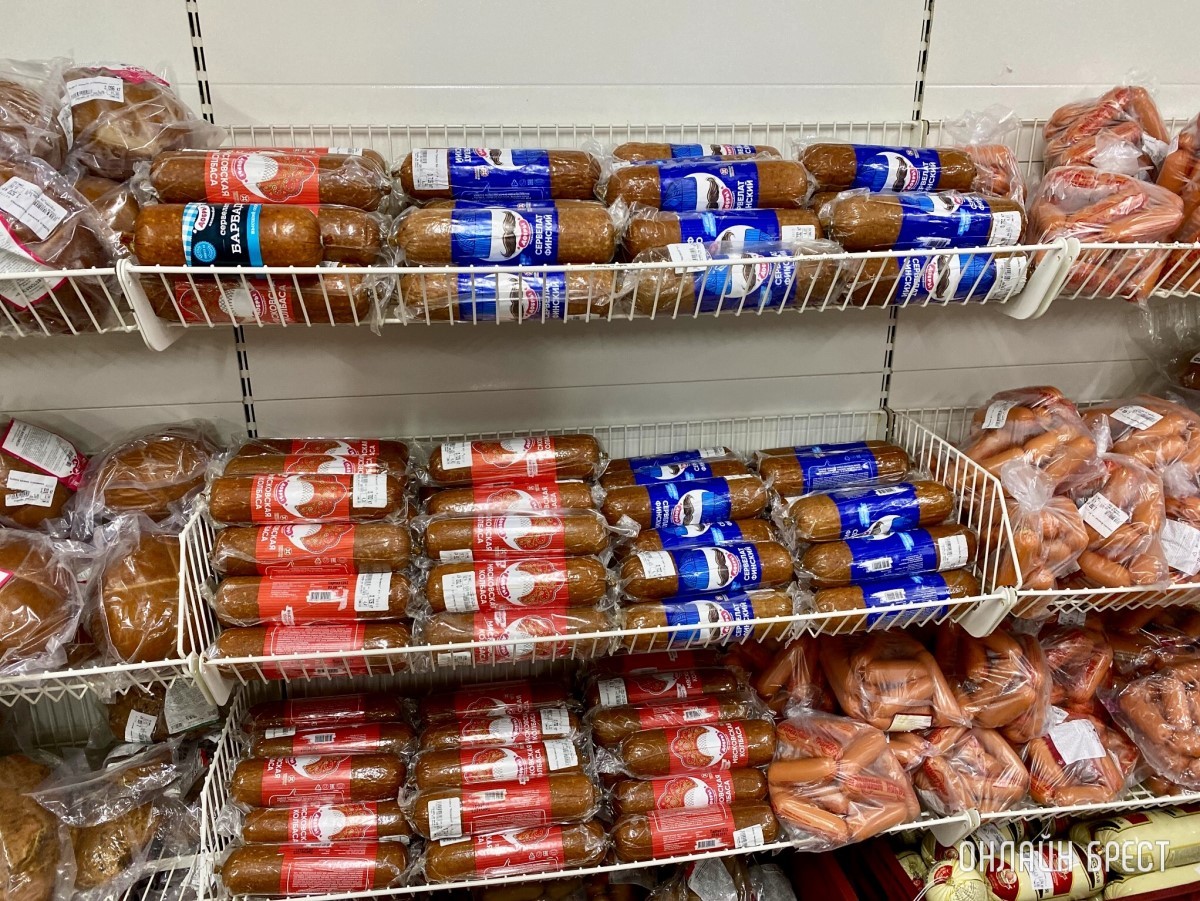 В дискаунтере «Светофор» на Приграничной, район Козлович в Бресте, большое пополнение товара по низким ценам: мясо, рыба, сладости, бакалея, хозтовары