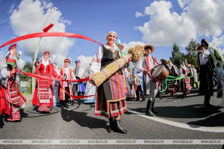 Каменецкий район победил в соревнованиях по уборке зерна в Брестской области