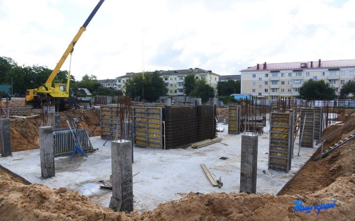 В Барановичах возводят первую девятиэтажку монолитного домостроения