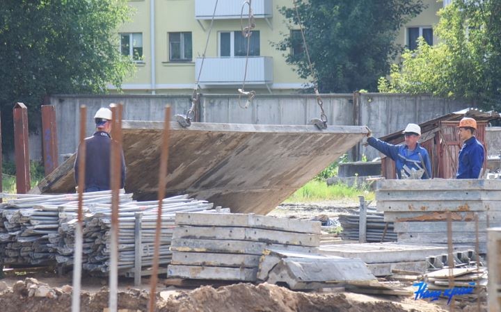 В Барановичах возводят первую девятиэтажку монолитного домостроения