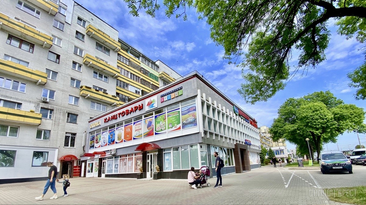 Интересная акция для покупателей магазинов «Канцелярские штучки» в Бресте: подарки взамен на наклейки