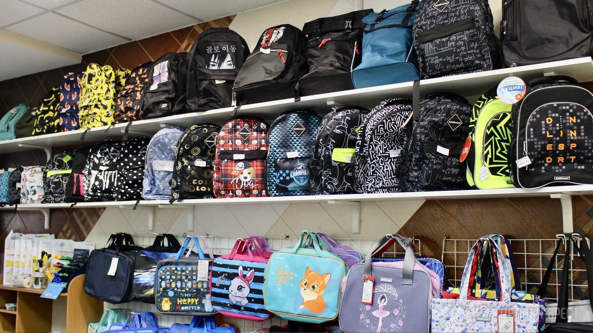 Интересная акция для покупателей магазинов «Канцелярские штучки» в Бресте: подарки взамен на наклейки