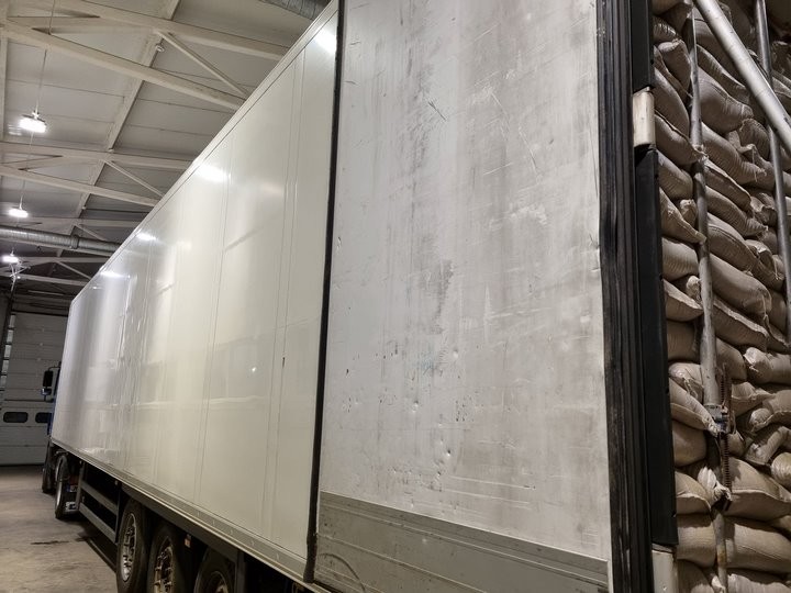 Сигареты на 1,8 млн евро нашли таможенники Литвы в фуре из Беларуси