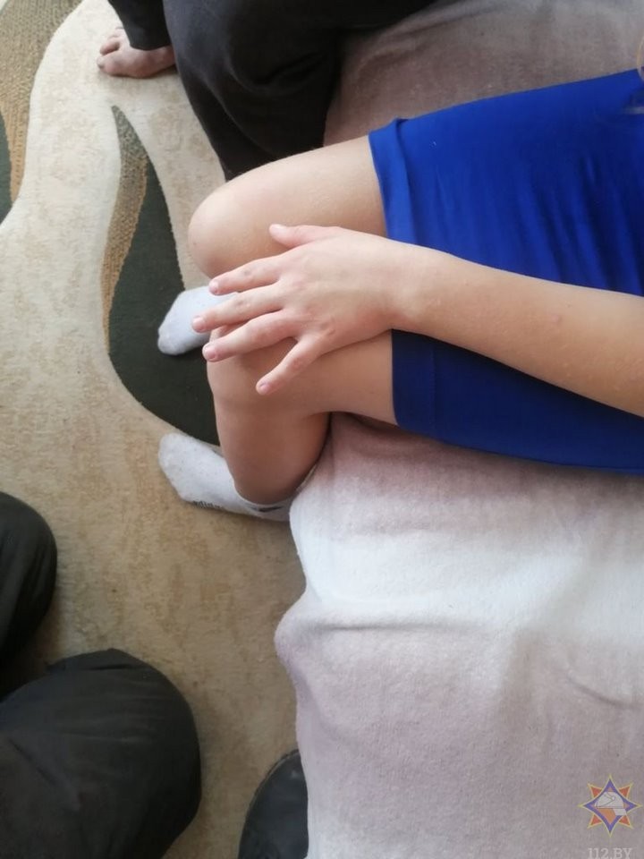 В Беларуси спасатели помогли ребенку снять кольцо с пальца