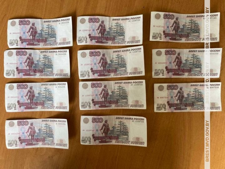 Житель Брестского района вернул знакомой долг фальшивыми российскими рублями