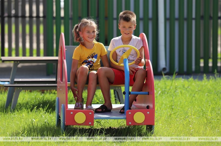 Новую школу построили в самом большом районе Беларуси - Столинском