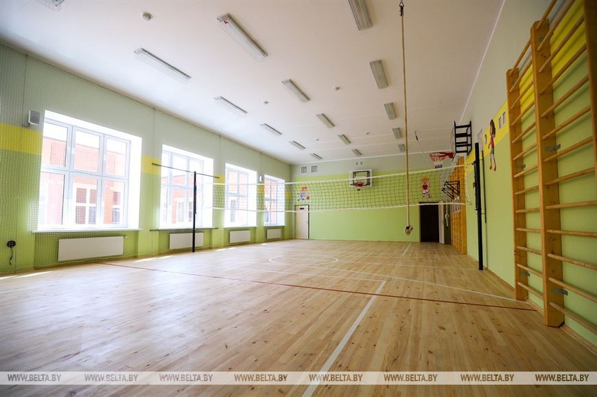 Новую школу построили в самом большом районе Беларуси - Столинском