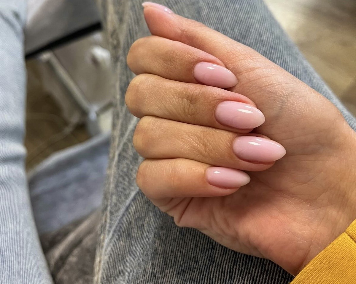 Стрижки, окрашивания, прически, ламинирование бровей и ресниц. Бронируйте свою запись в студии красоты «FILIN» (ул. Набережная Франциска Скорины, 16) и будьте неотразимы