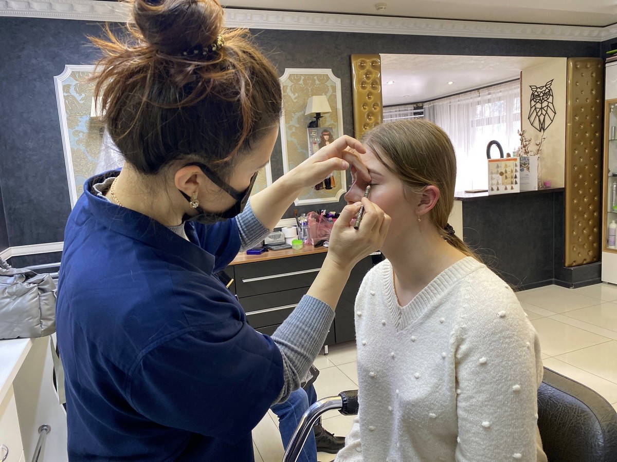 Стрижки, окрашивания, прически, ламинирование бровей и ресниц. Бронируйте свою запись в студии красоты «FILIN» (ул. Набережная Франциска Скорины, 16) и будьте неотразимы