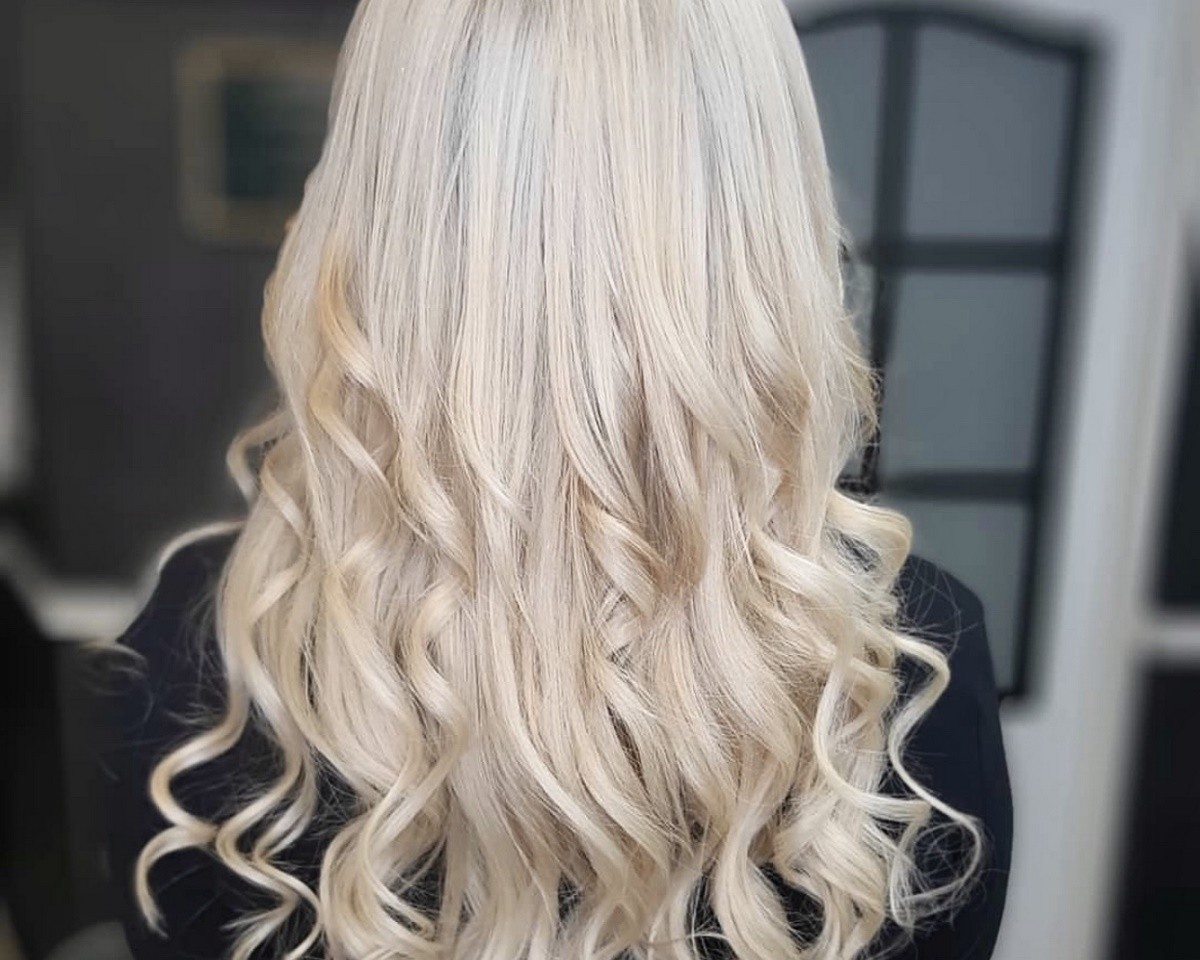 Стрижки, окрашивания, прически, ламинирование бровей и ресниц. Бронируйте свою запись в студии красоты «FILIN» (ул. Набережная Франциска Скорины, 16) и будьте неотразимы