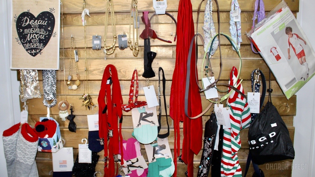 Любимые бренды, приятные скидки, низкие цены. Одежда для всех в магазине «IZUM» на брестском рынке «Лагуна»