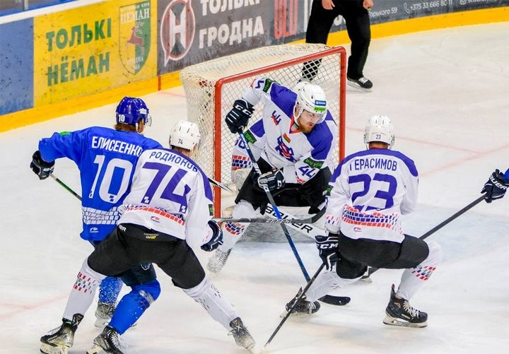 Хоккейный клуб «Брест» проиграл в полуфинале «Витебску»