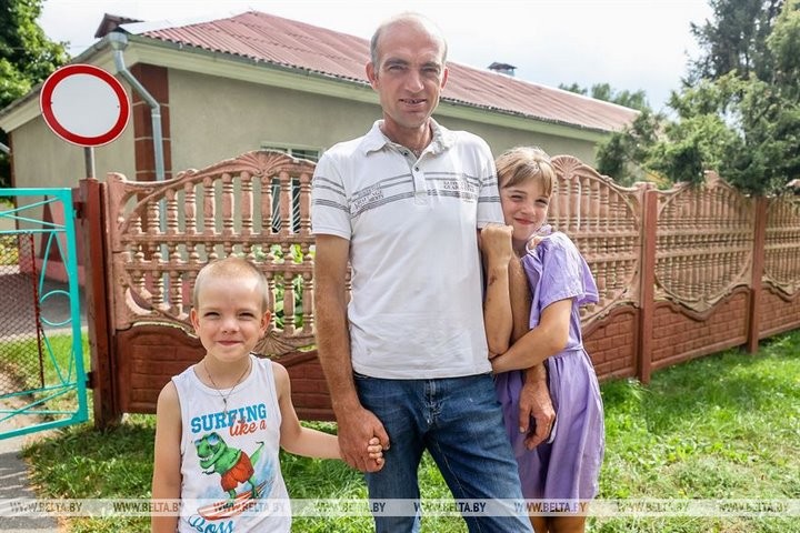 Как в Брестской области помогают подготовиться к школе детям украинских беженцев