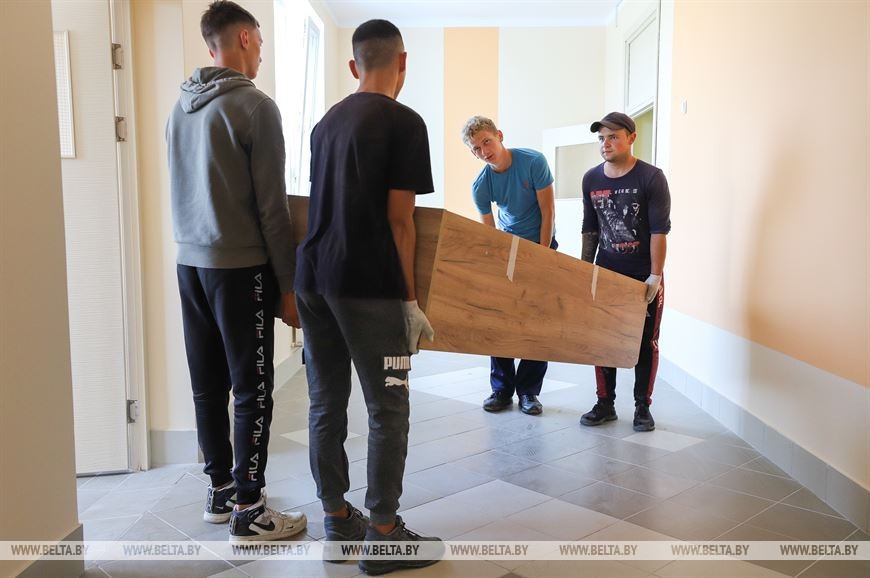 В отдаленном агрогородке Столинского района к школе сделали пристройку для начальных классов