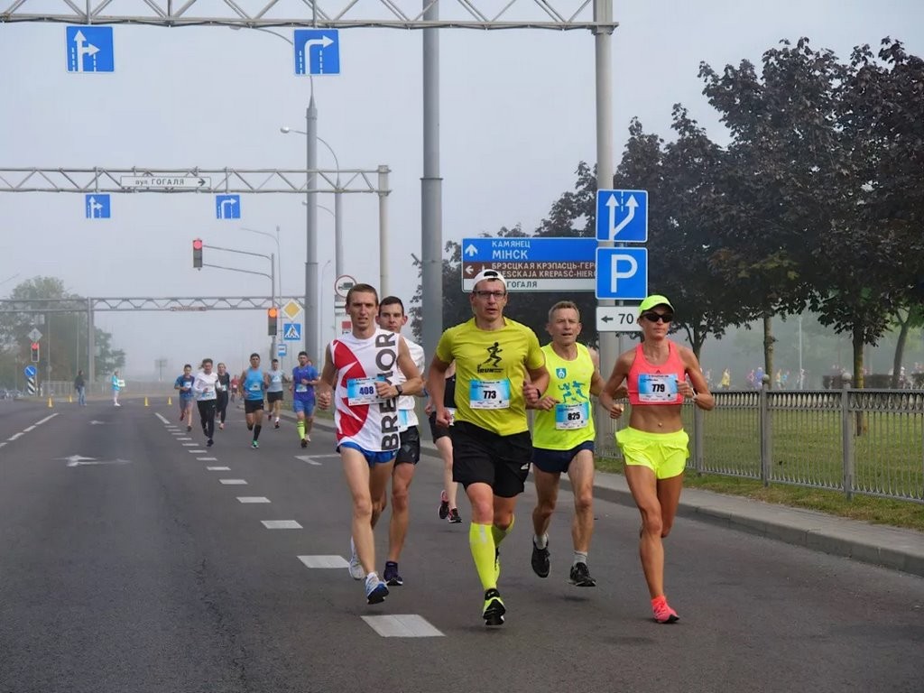Около 400 человек вышли на старт Брестского полумарафона