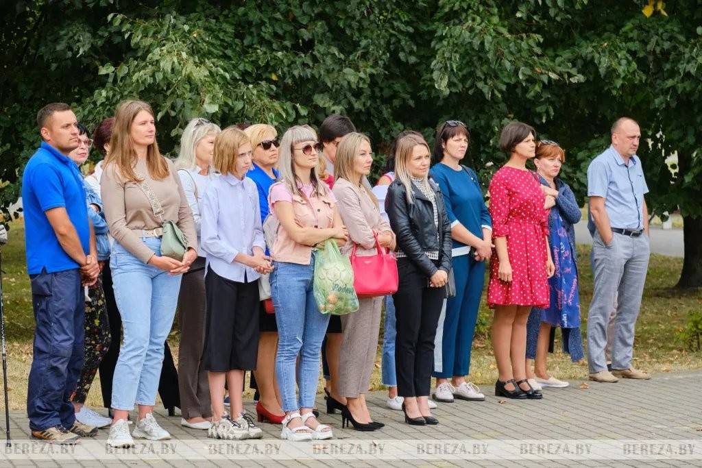 В Белоозерске открыли площадку для мини-футбола