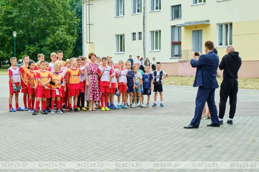 В Белоозерске открыли площадку для мини-футбола