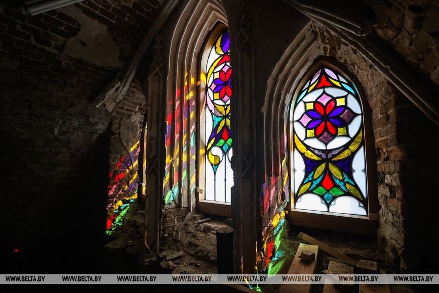 Реставрация каплицы-усыпальницы рода Ожешко в Дрогичинском районе вызывает интерес у туристов