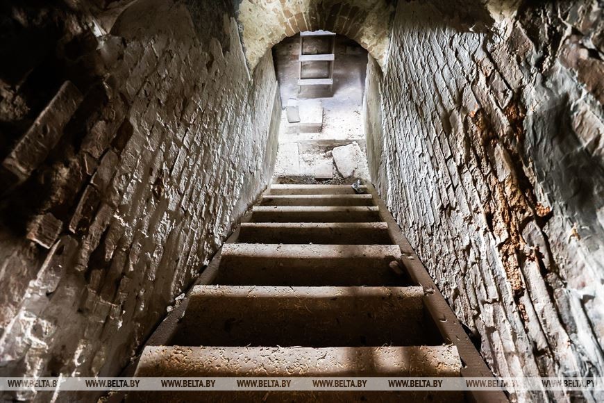 Реставрация каплицы-усыпальницы рода Ожешко в Дрогичинском районе вызывает интерес у туристов