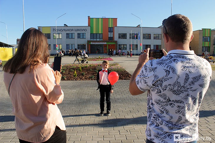 В Кобрине открыли 10-ю школу