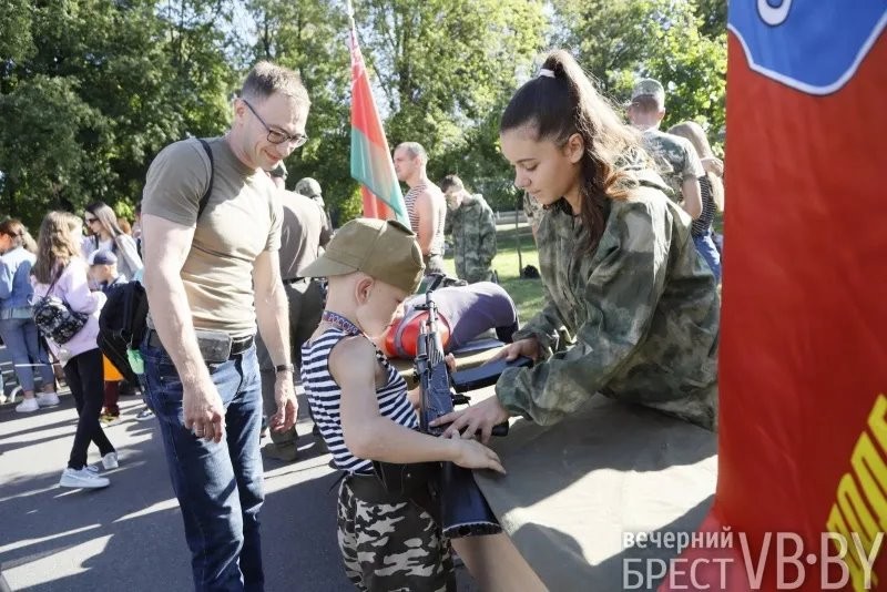 На Набережной Бреста прозвучал «Веселый звонок»