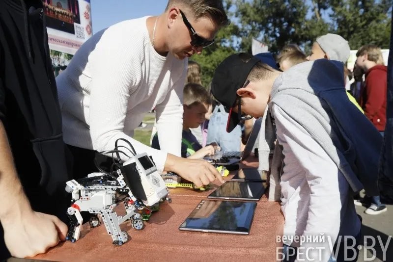 На Набережной Бреста прозвучал «Веселый звонок»