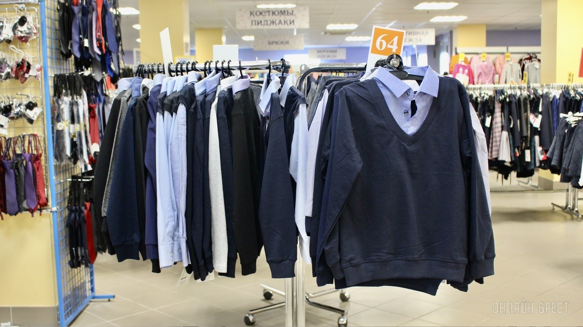 Все товары для школы и детского сада в одном месте. Канцелярия, портфели, школьная форма, обувь, аксессуары в ТЦ «Детский мир» на Советской в Бресте