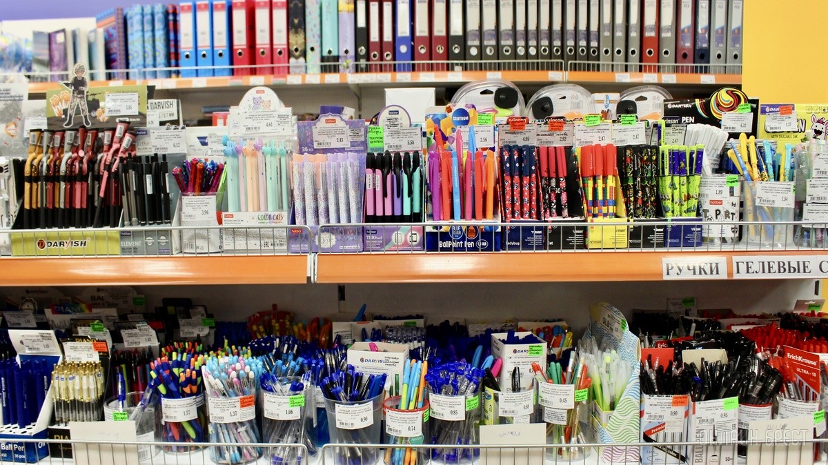 Все товары для школы и детского сада в одном месте. Канцелярия, портфели, школьная форма, обувь, аксессуары в ТЦ «Детский мир» на Советской в Бресте