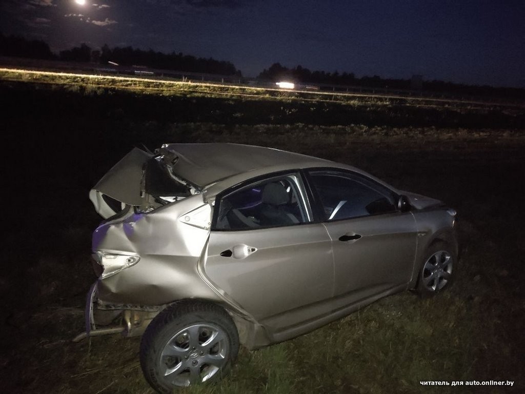 Маршрутка Кобрин-Брест смяла автомобиль на М1